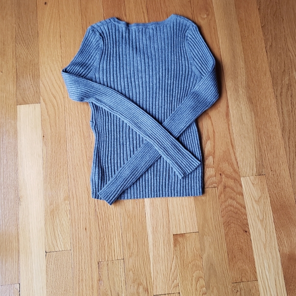 Sweater - Picture 2 of 3